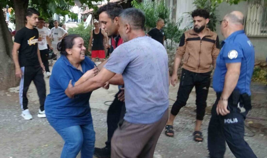 Antalya’da iş çıkışı evine dönerken sokaktan yükselen dumanları gören adam,