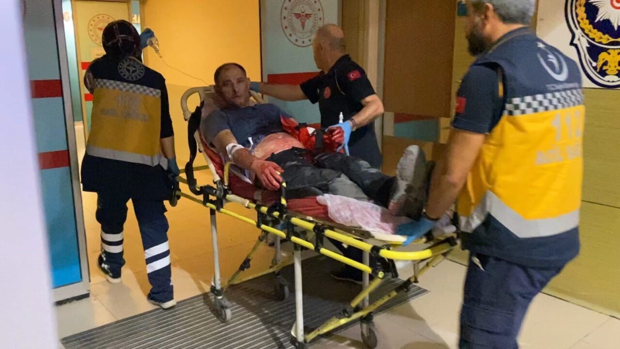 Bursa’nın İnegöl ilçesinde iddiaya göre kızlara rahatsızlık veren alkollü şahıs,