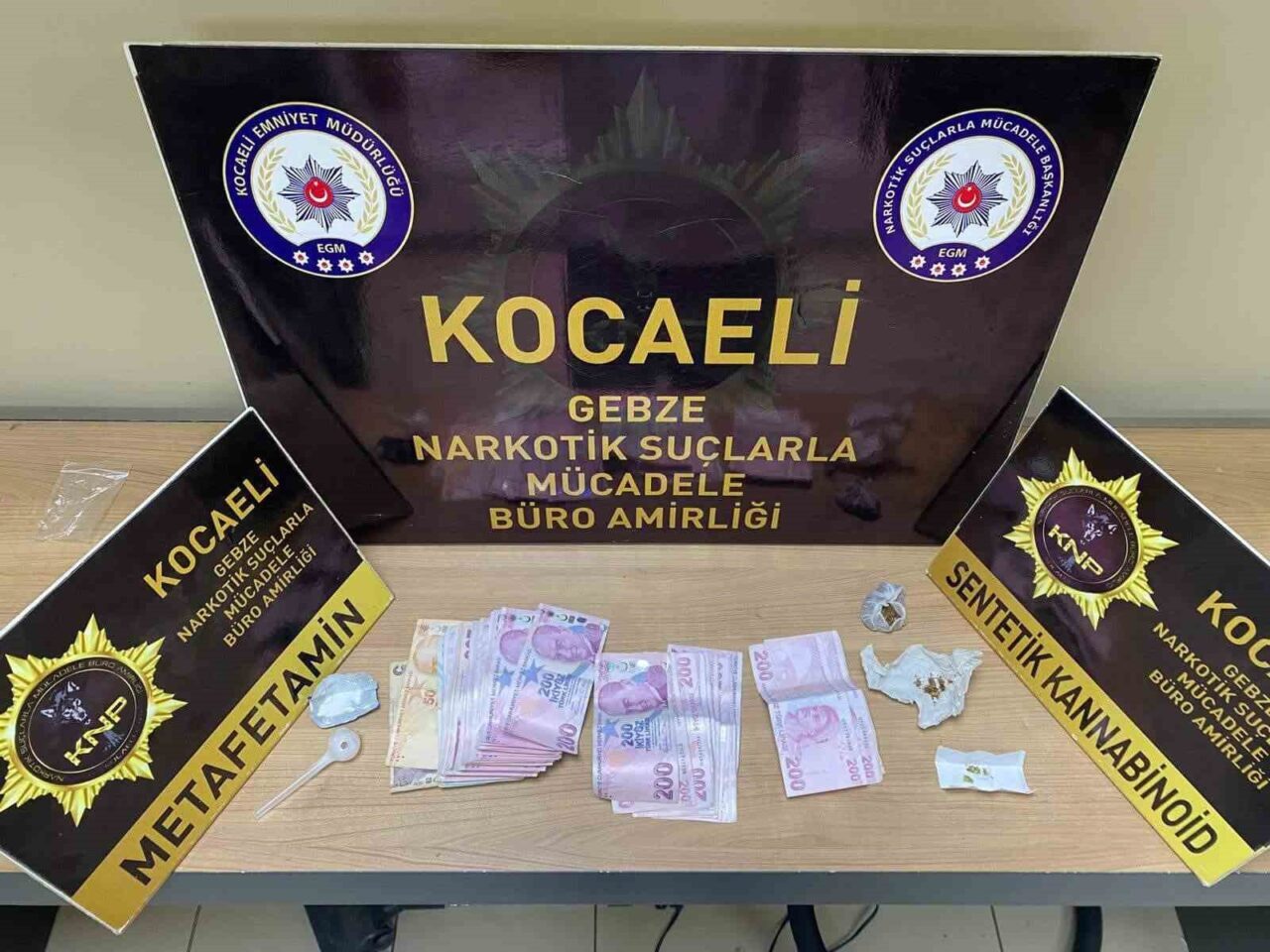 Kocaeli Emniyet Müdürlüğü’nün Gebze ve İzmit ilçelerinde düzenlediği operasyonlarda 7