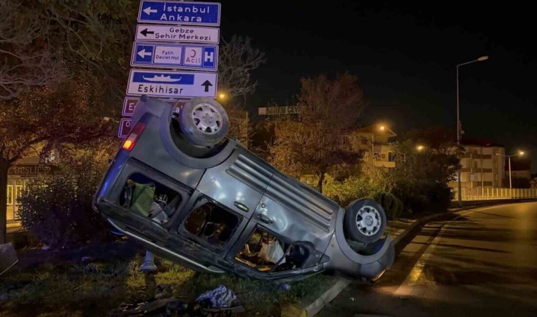 Kocaeli’nin Darıca ilçesinde iki ticari araç çarpıştı. Araçlardan birisi takla