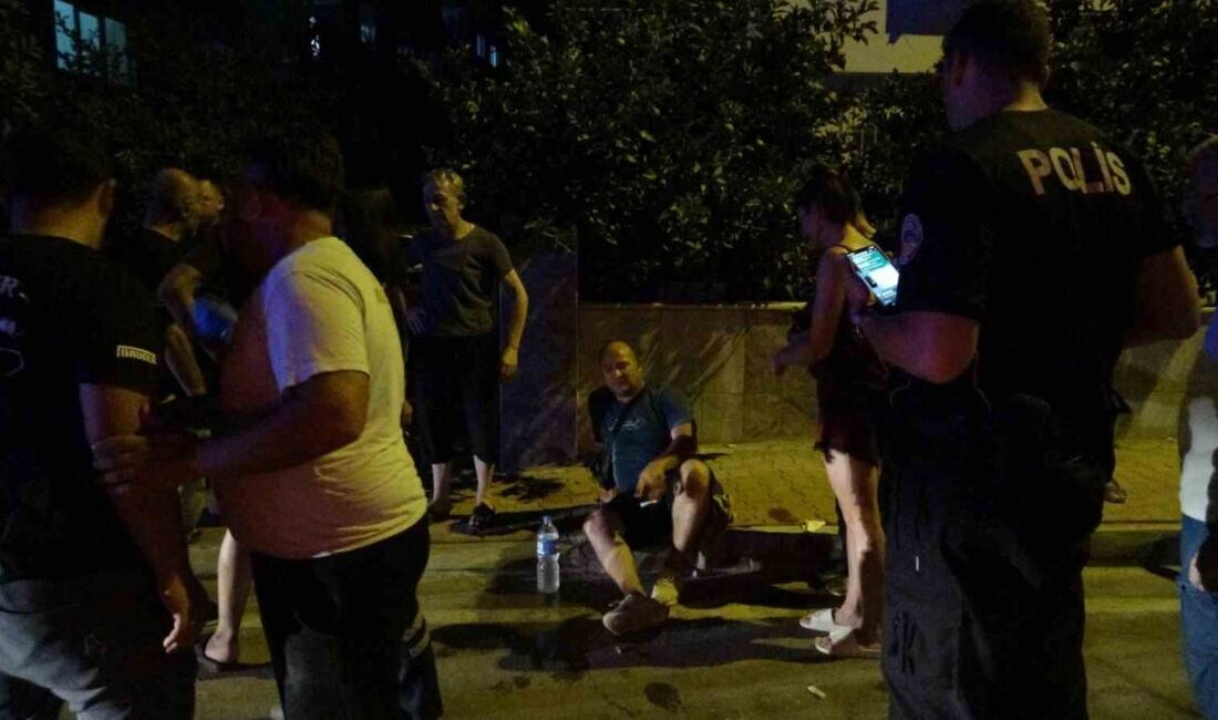 Antalya’da aynı apartmanda yaşayan komşuların bahçedeki ağaçtan portakal koparma tartışmasında