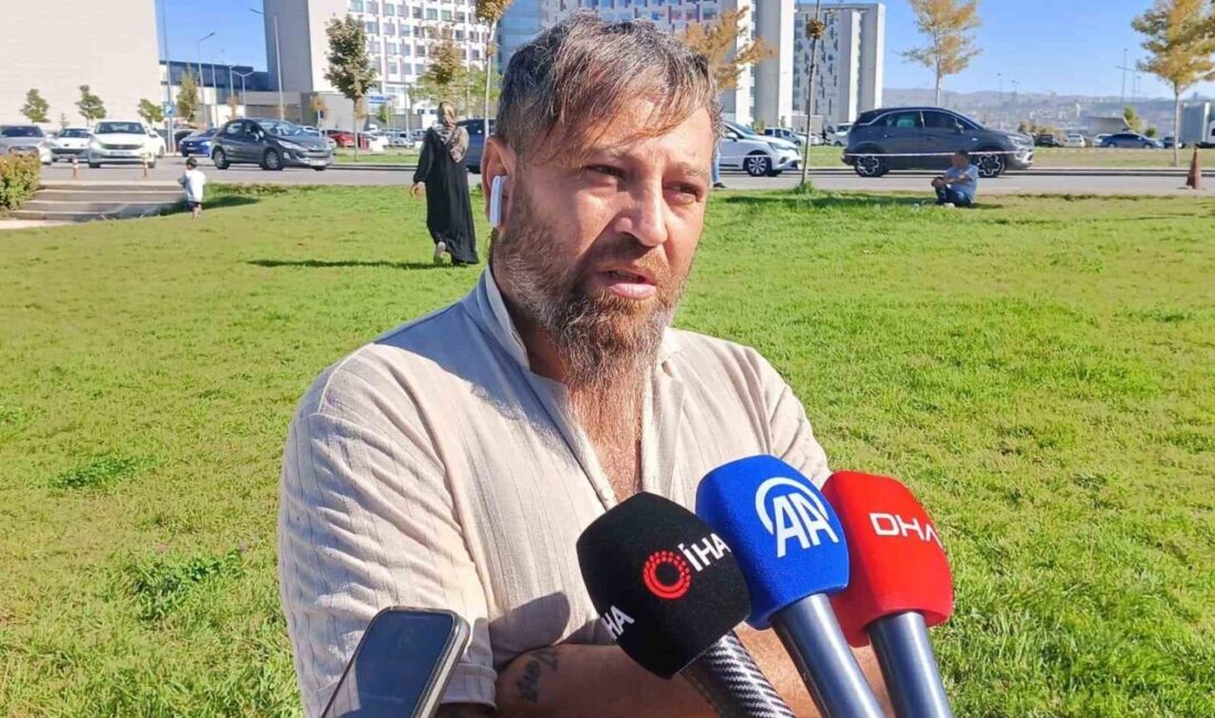 Ankara’da, apartman bahçesinde yüksek ses çıkardıkları için komşusu tarafından arkadaşlarıyla