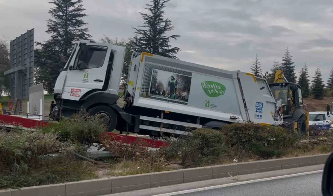 Eskişehir’de sürücüsünün kontrolünden çıkan çöp kamyonu orta refüje çıkarak ağaçları