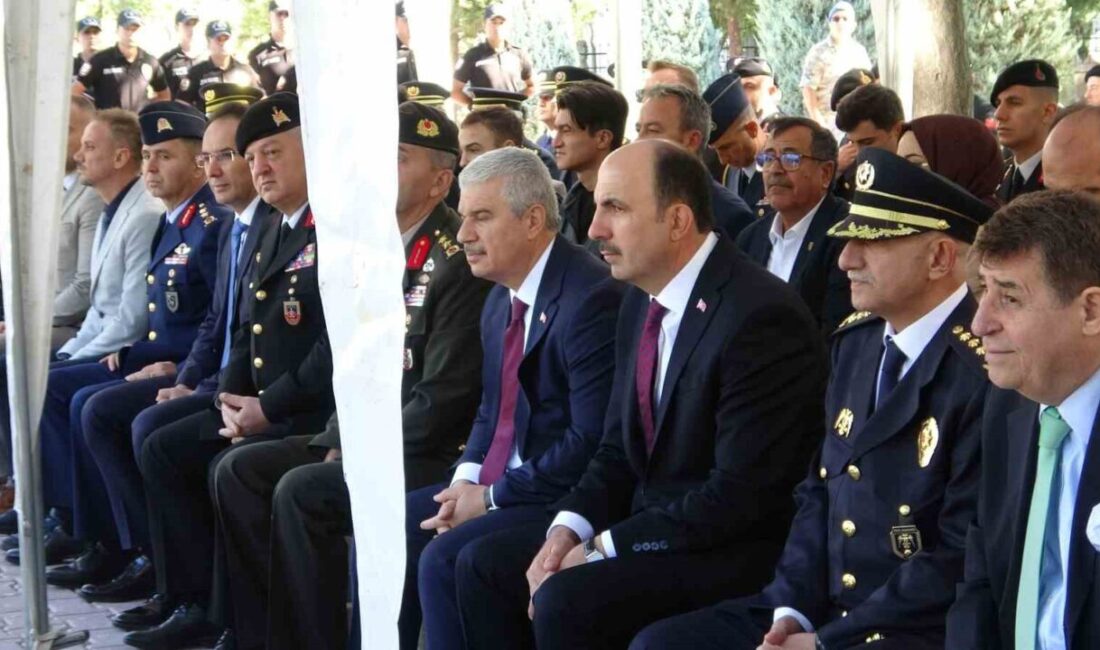 Konya’da 19 Eylül Gaziler Günü nedeniyle tören düzenlendi ve şehitlik