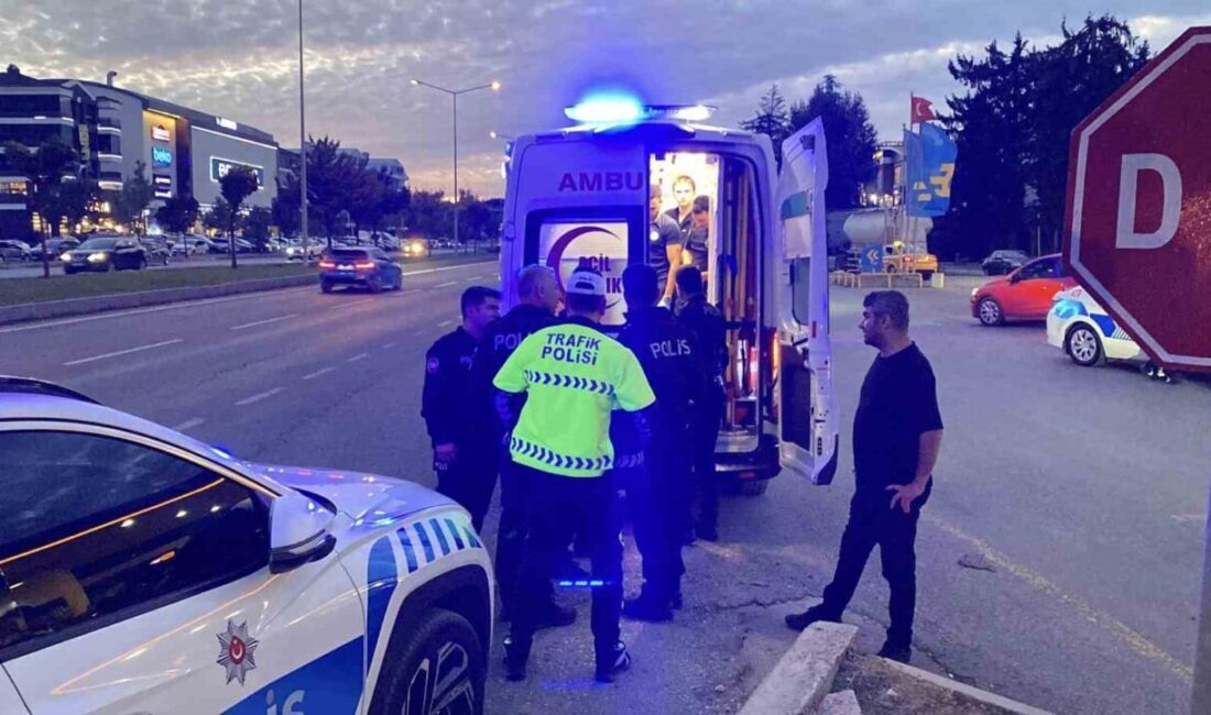 Bolu’da köprüye çıkarak bıçakla kendine zarar veren şahıs, polis ekiplerinin