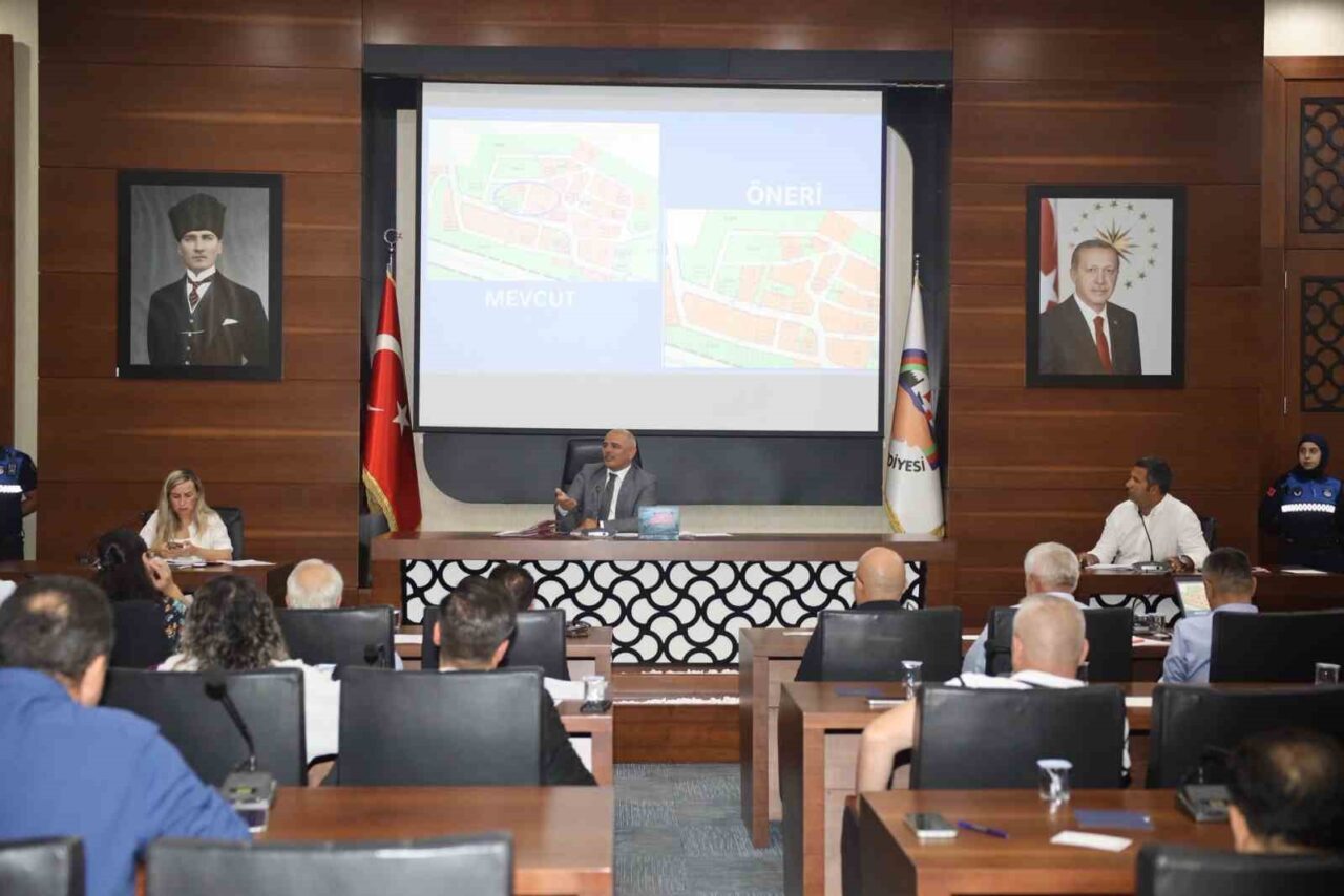 Körfez Belediyesi’nin eylül ayı meclis toplantısında 15 gündem maddesi görüşülerek