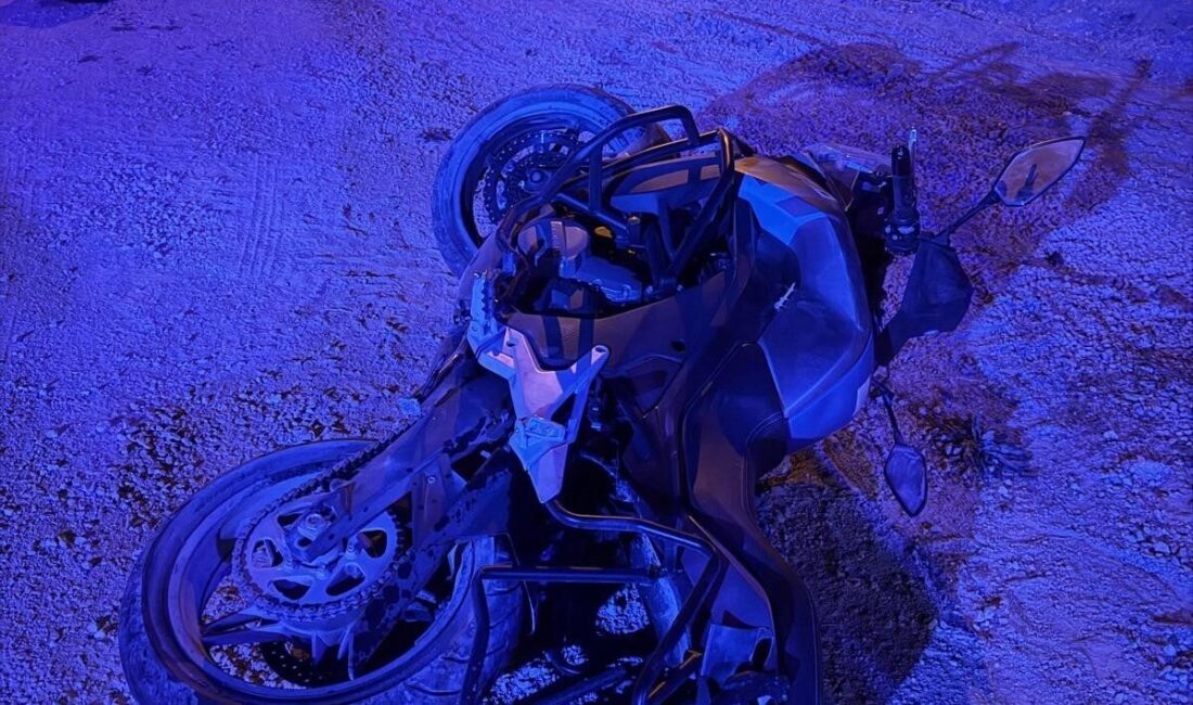 Korkuteli-Tefenni Karayolunda meydana gelen motosiklet kazasında 1 kişi öldü, 1