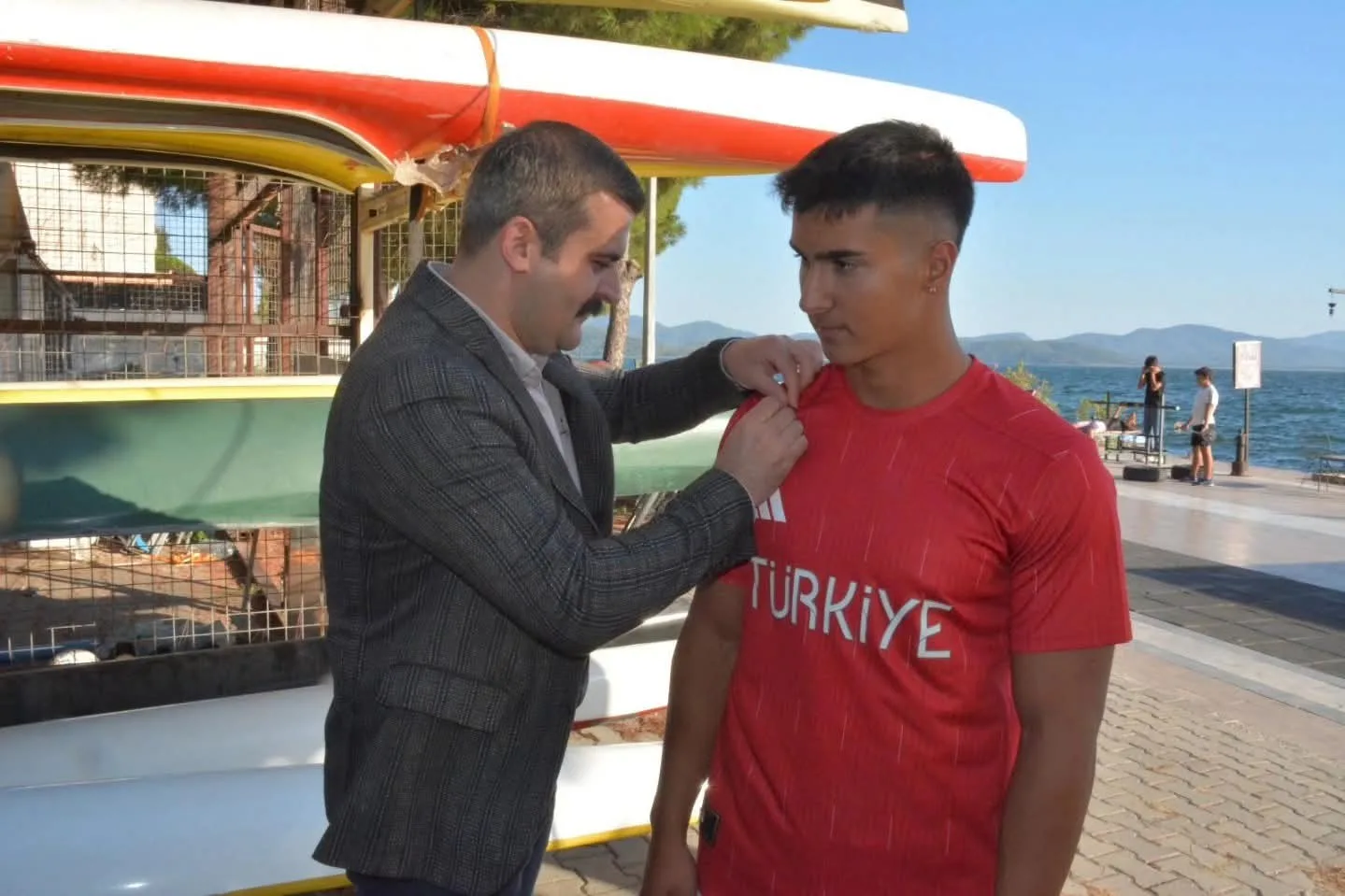 Muğla’nın Köyceğiz Kaymakamı Mert Kumcu Kano müsabakalarında Dünya Şampiyonu olan