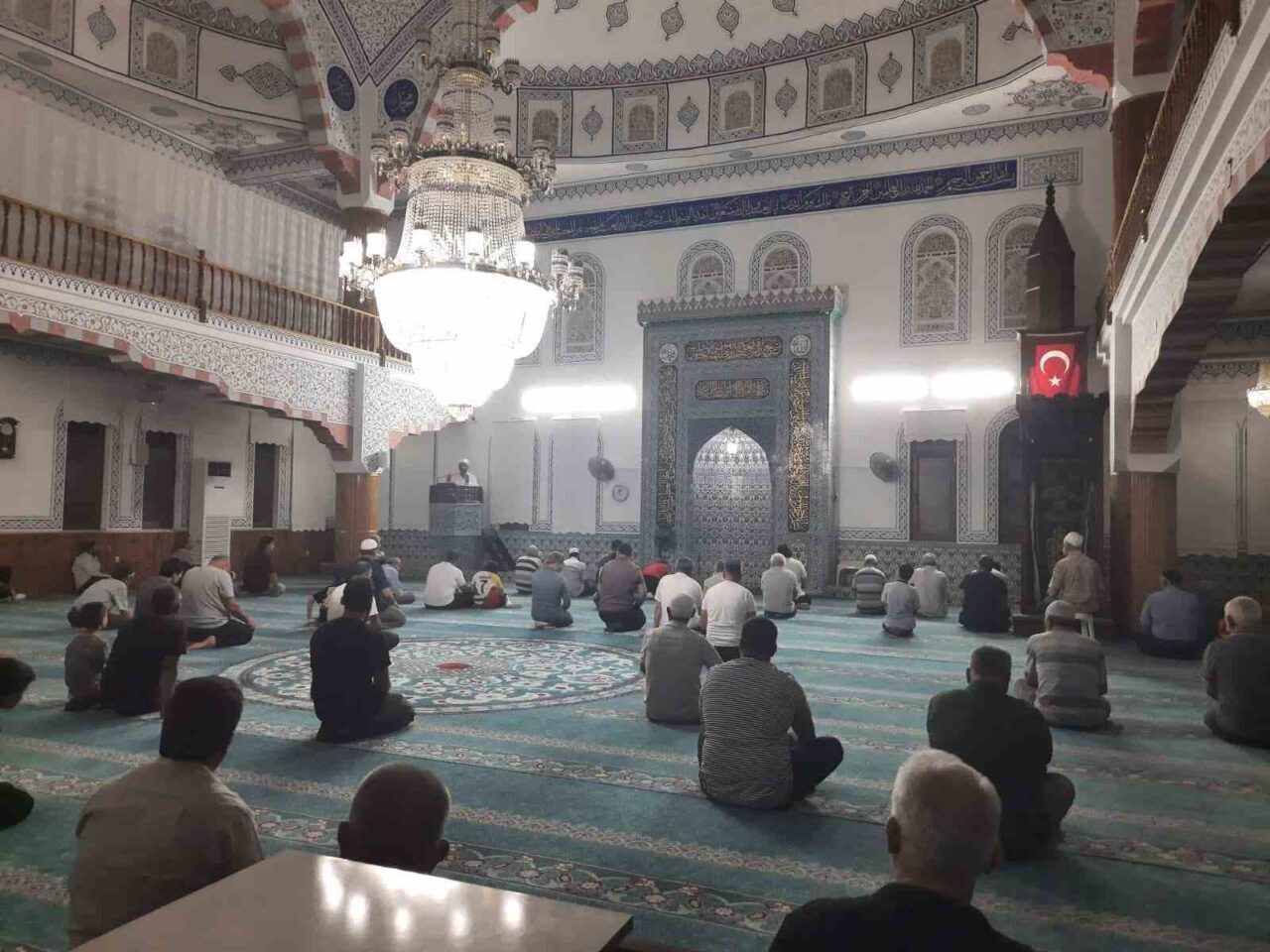 Muğla’nın Köyceğiz ilçesinde Mevlid-i Nebi Gecesi camilerde Kur’an-ı Kerim tilaveti,