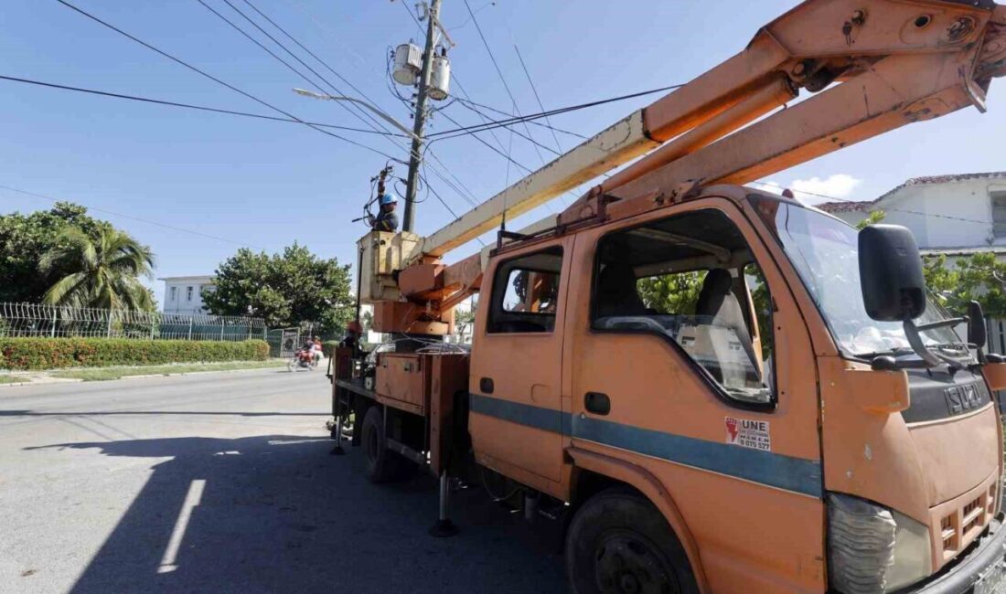 Küba’da son bir yıl içinde 4’üncü kez elektrik şebekesinin çökmesi