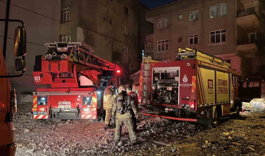 İstanbul Küçükçekmece’de 6 katlı binanın çatısında yangın çıktı. Yangında çatıda