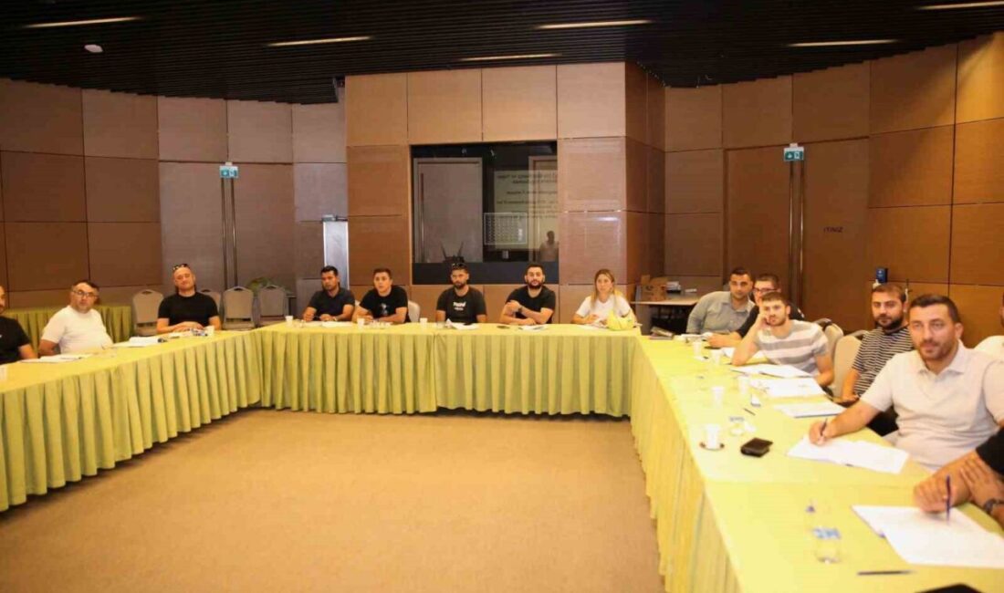 Küçükçekmece Belediyesi İnsan Kaynakları ve Eğitim Müdürlüğü, belediyede görevli personele