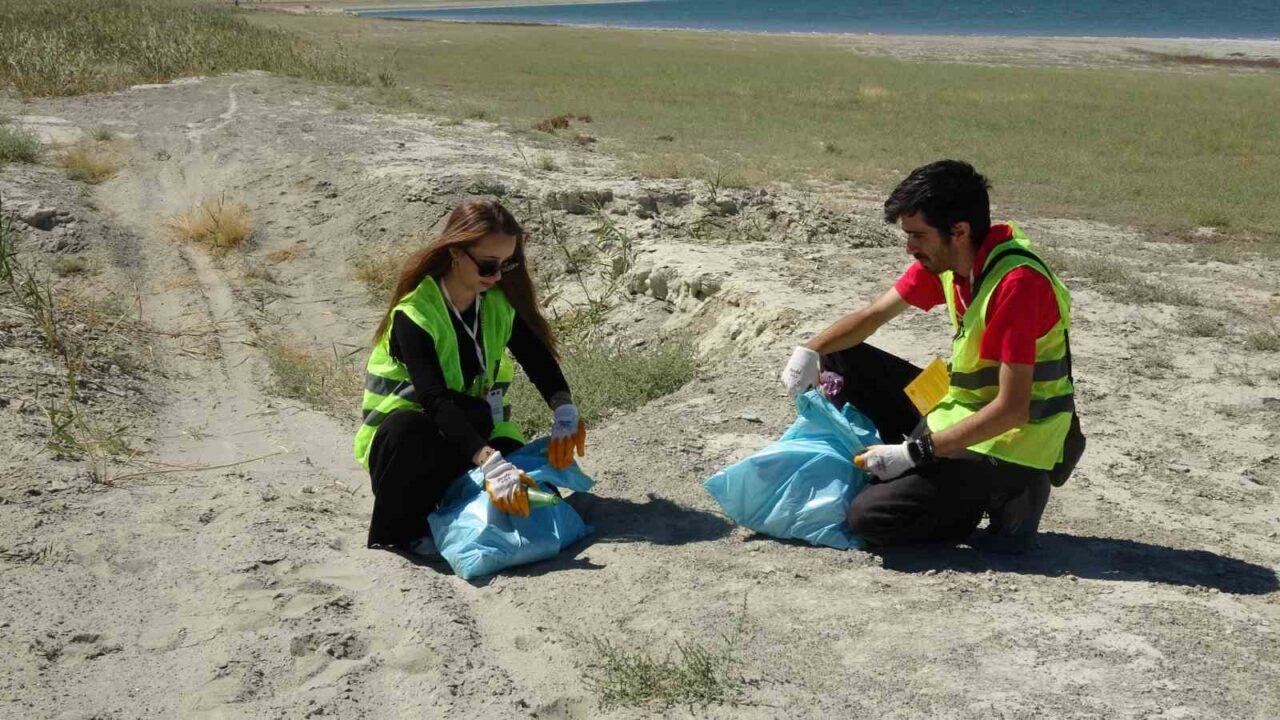 Dünya Temizlik Günü’nde hem çevre temizliği hem de kuraklıkla boğuşan