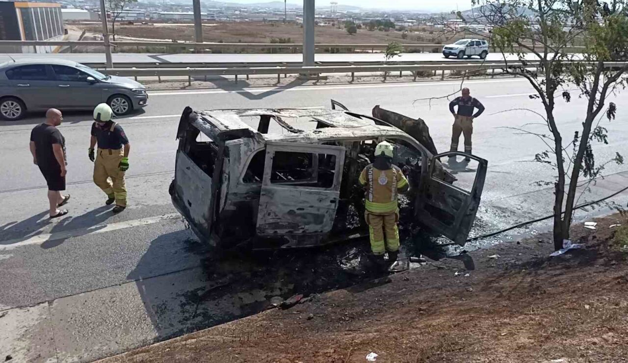 Anadolu Otoyolu Kurtköy gişelerinden çıktıktan kısa süre sonra seyir halindeki