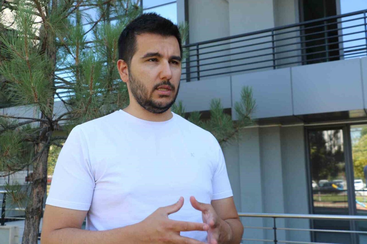 Google’ın kuruluş yıl dönümünde kesinti yaşamasına ilişkin değerlendirmede bulunan Bilişim