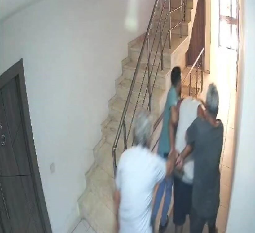 Aydın’ın Kuşadası ilçesinde dolandırıcılık suçundan aranan şahıs, polis ekiplerince yapılan