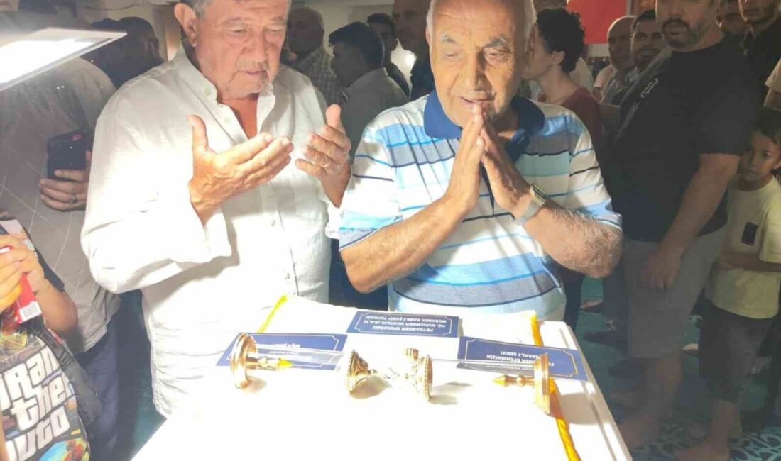 Kuşadası ilçesinde, Mevlid-i Nebi haftası dolayısıyla Hatice Hatun Camisi’nde Hz.