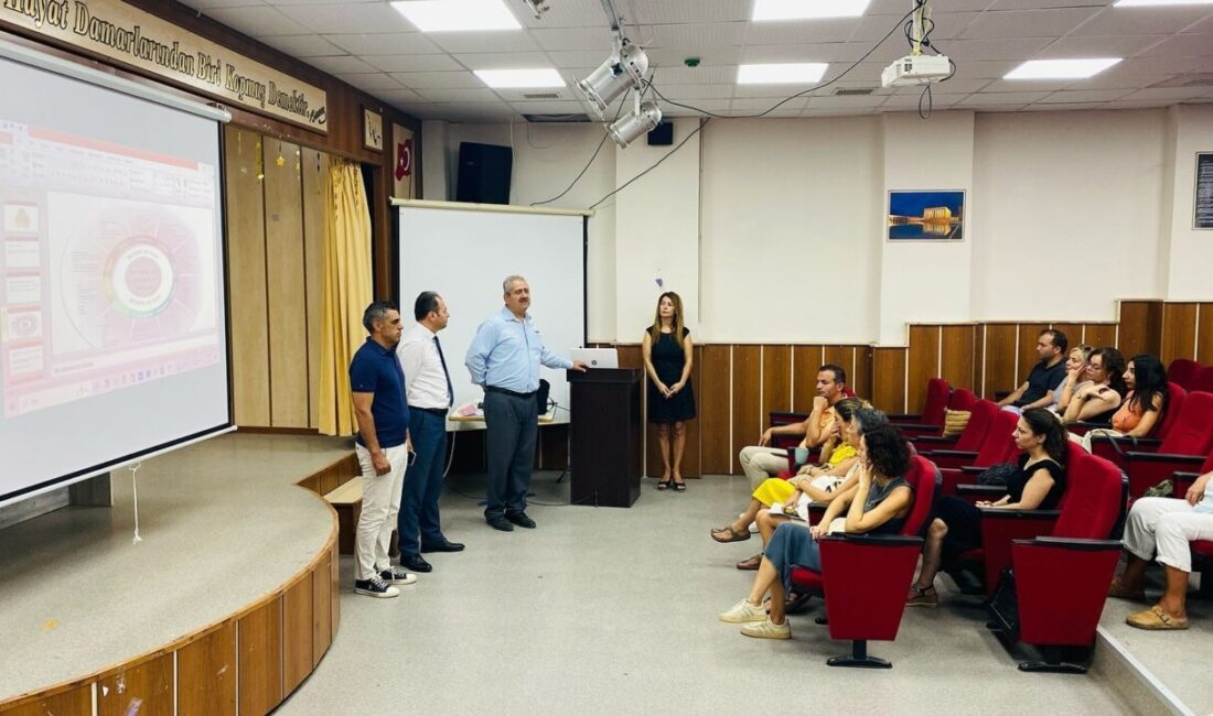 Aydın’ın Kuşadası ilçesinde, sınıf öğretmenlerine yönelik Türkiye Yüzyılı Maarif Modeli