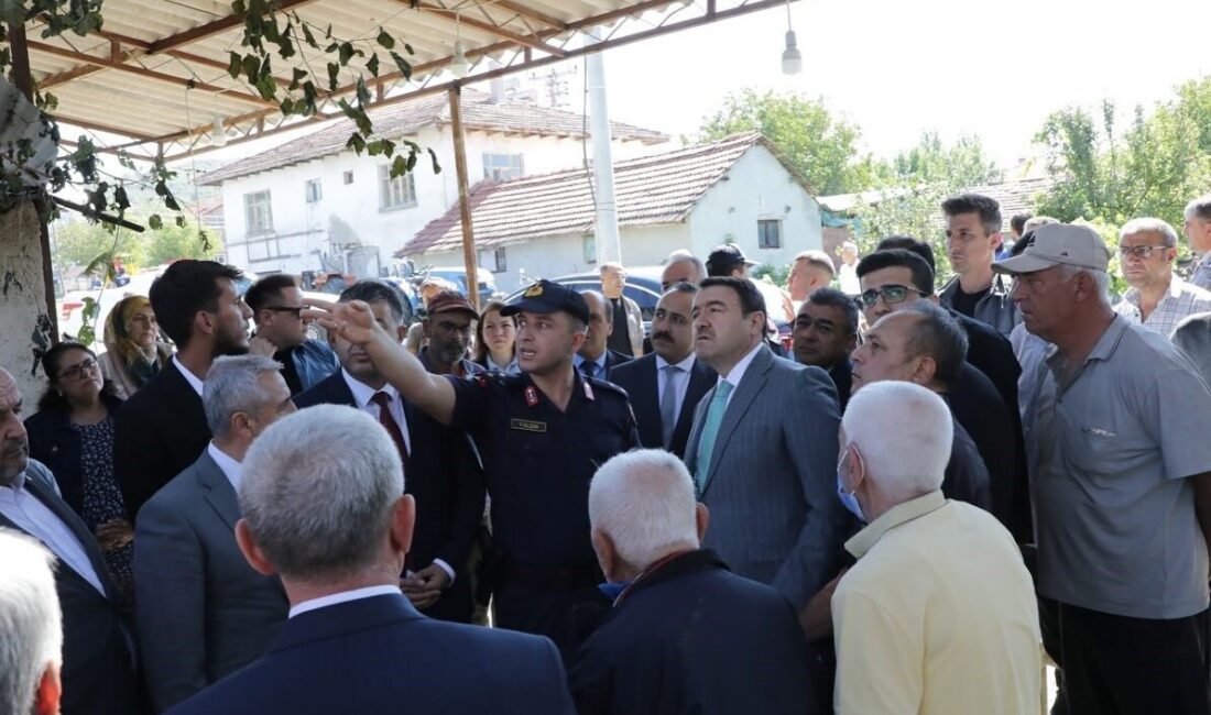 Kütahya Valisi Musa Işın, Şaphane ilçesi Hacıhasan Mahallesi’nde meydana gelen