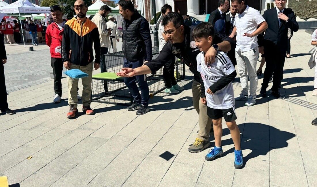 Kütahya’da, Ayaz Ata Sağlık Yardımlaşma ve Dayanışma Derneği öncülüğünde “Minik