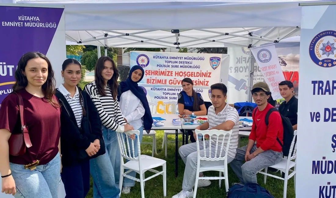 Kütahya İl Emniyet Müdürlüğü, Kütahya Sağlık Bilimleri Üniversitesi’nde öğrenim gören