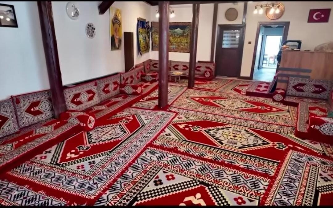 Kütahya Belediyesi tarafından restorasyonunu tamamlanan Yüksek Kahve ve Dostlar Konağı’nın