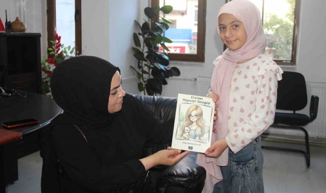 Kütahyalı şair ve yazar Ayşe Karaca Durak, ikinci kitabı olan