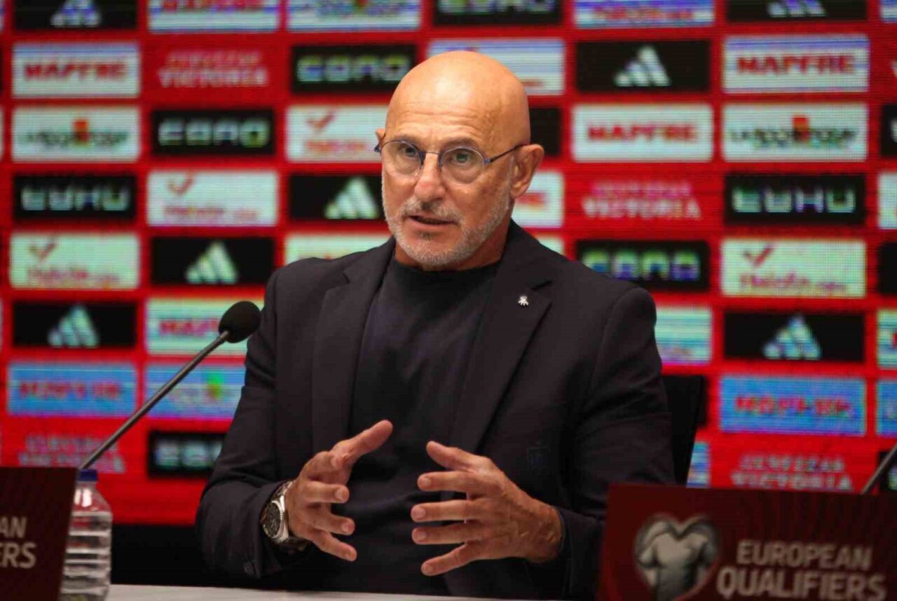 İspanya Milli Takımı Teknik Direktörü Luis de la Fuente, farklı