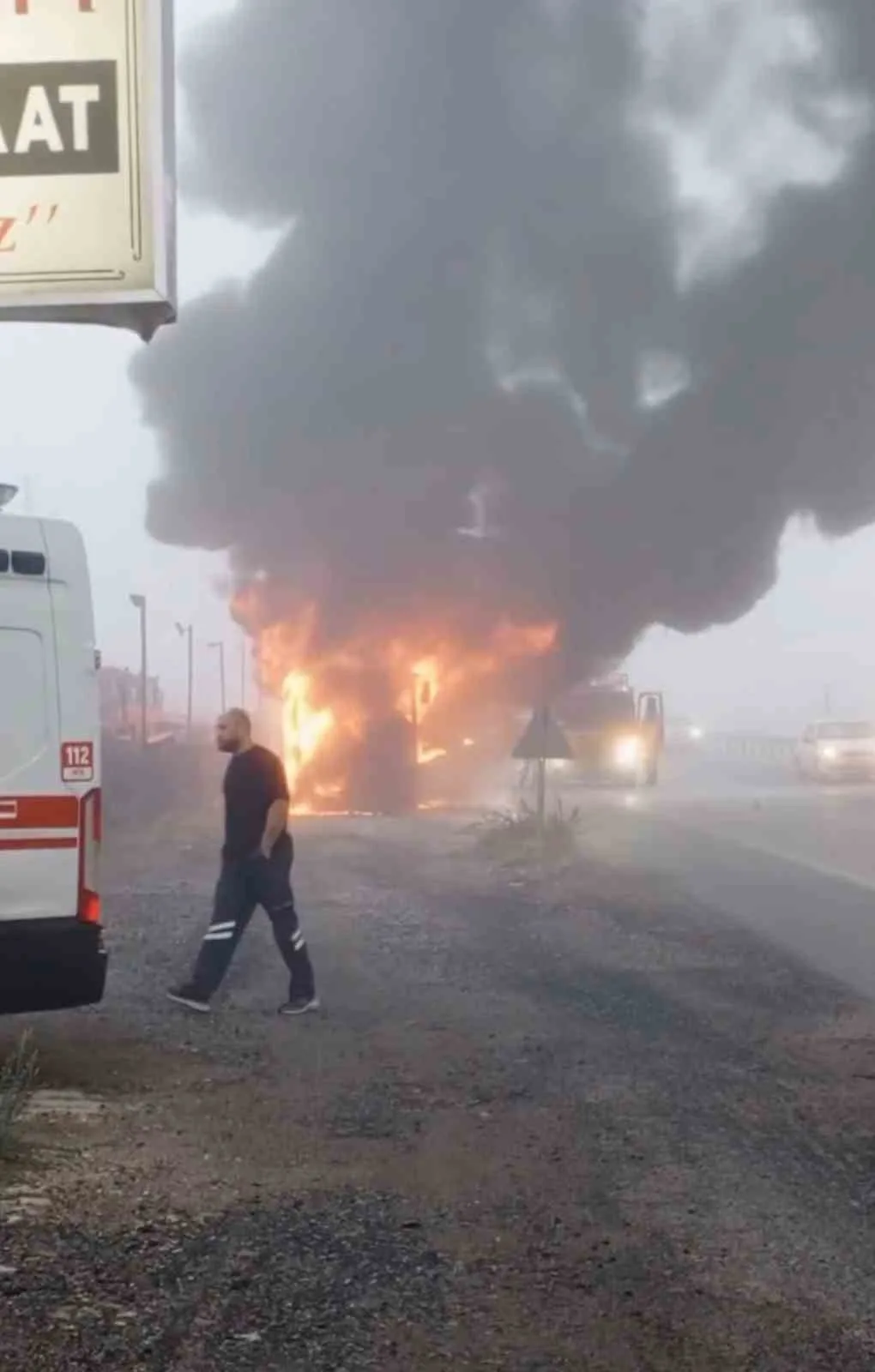 Kırklareli’nin Lüleburgaz ilçesinde sabah saatlerinde seyir halindeki bir işçi servisinde