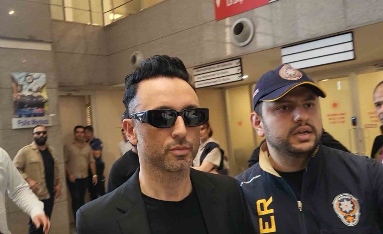 Şarkıcı Mabel Matiz, ’Perperişan’ isimli şarkısının sözlerine ilişkin ’müstehcenlik’ suçundan