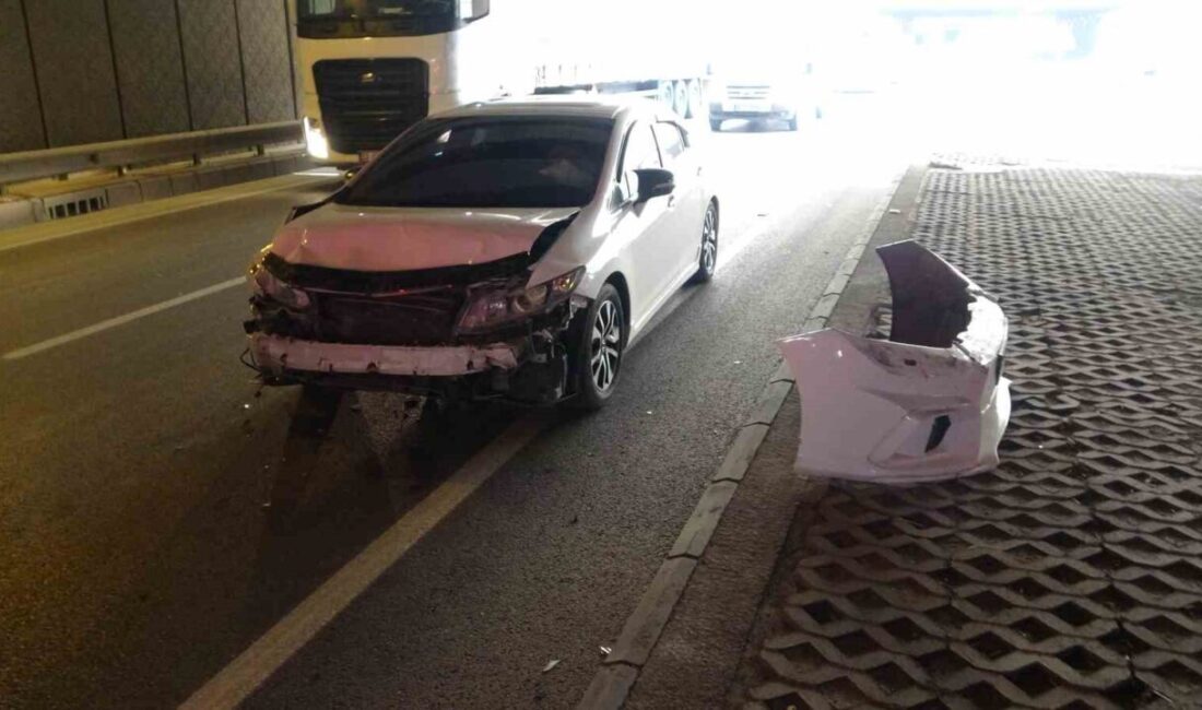 Malatya’da üç aracın karıştığı zincirleme trafik kazasında 2 kişi yaralandı.