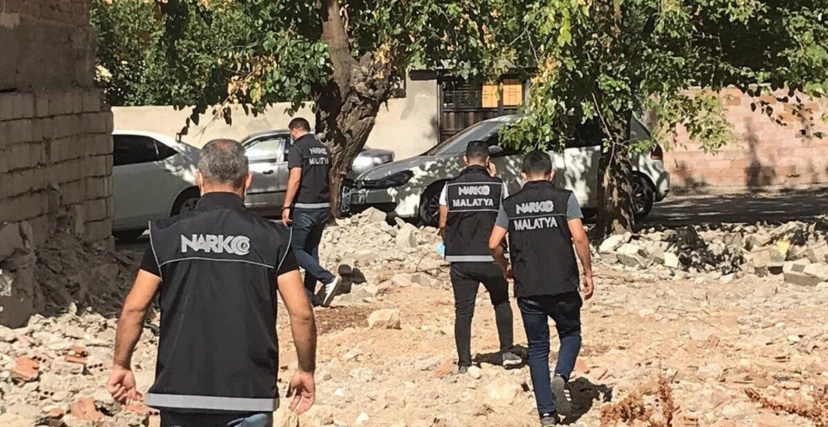 Malatya’da huzur ve güvenliğin sağlanmasına yönelik geniş çaplı asayiş uygulamaları