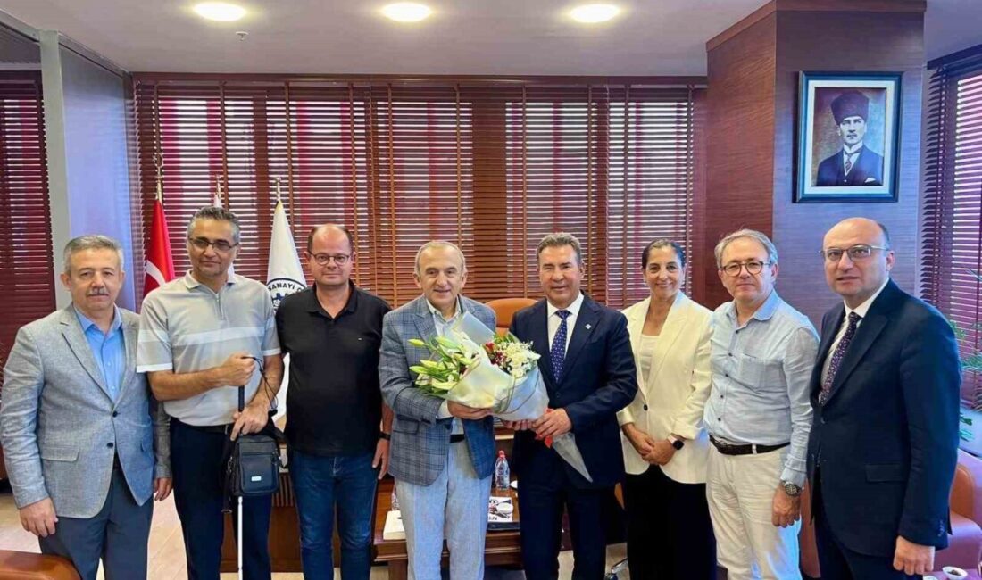 Manisa Kent Konseyi Başkanı Hakkı Bayraktar ve beraberindeki heyet, Manisa