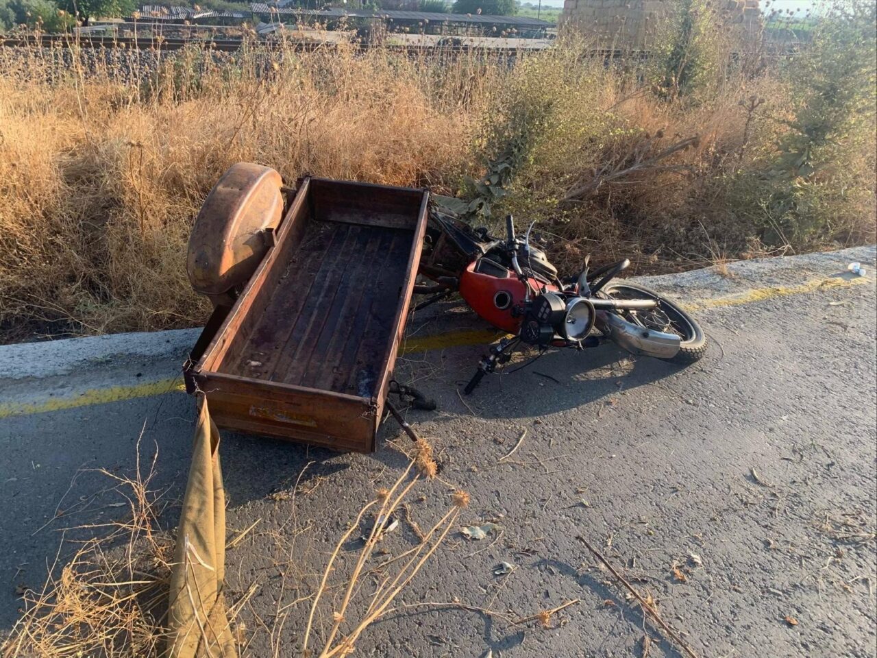 Manisa’nın Salihli ilçesinde kamyonet ile sepetli motosikletin çarpışması sonucu meydana