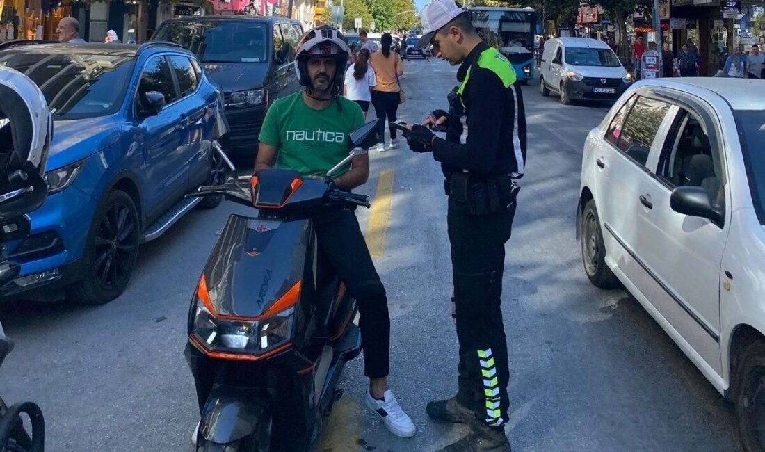 Manisa’da il genelinde motosiklet ve motorlu bisiklet sürücülerine yönelik yapılan