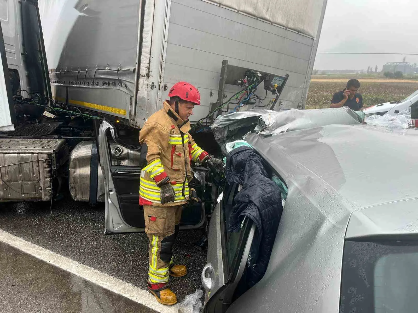 Manisa’nın Şehzadeler ilçesinde 5 aracın karıştığı zincirleme trafik kazasında 1