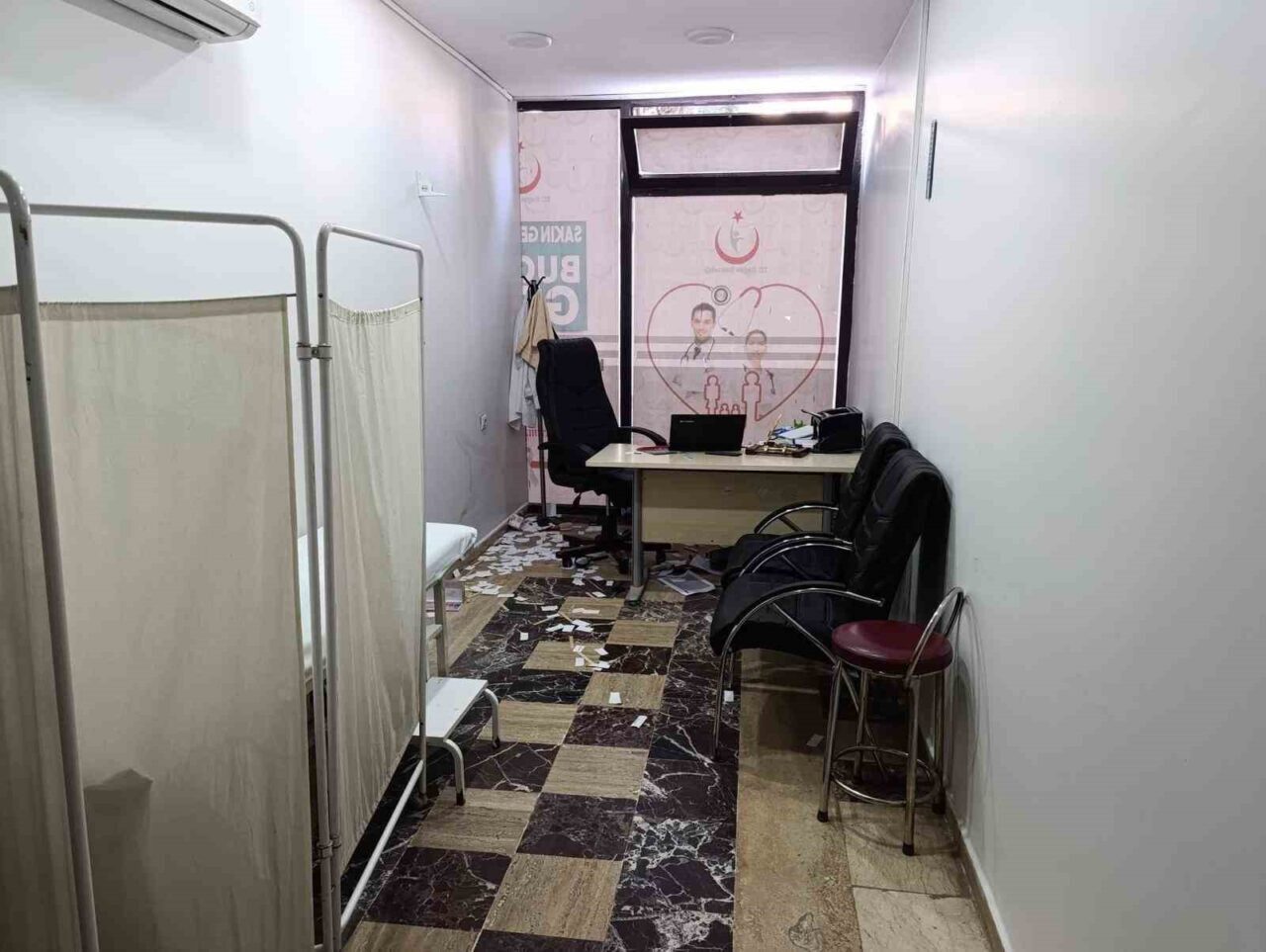 Mardin’in Artuklu ilçesinde görev yapan aile hekimi, hasta yakını tarafından