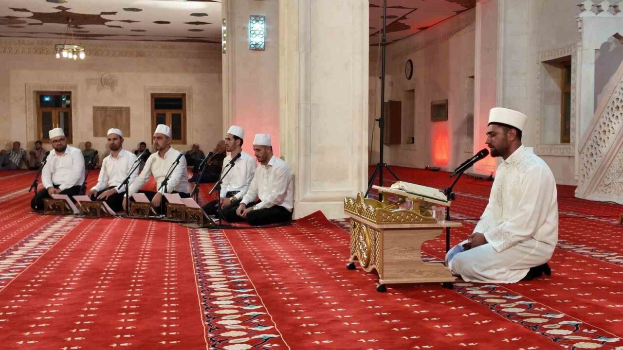 Peygamber Efendimiz Hz. Muhammed’in dünyaya gelişinin kutlandığı Mevlid Kandili dolayısıyla