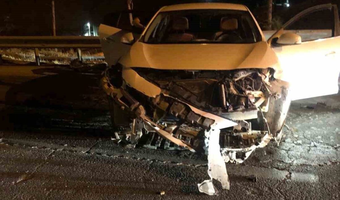 Mardin’de, sürücüsünün direksiyon hakimiyetini kaybettiği otomobil bariyere çarptı. Kazada 1