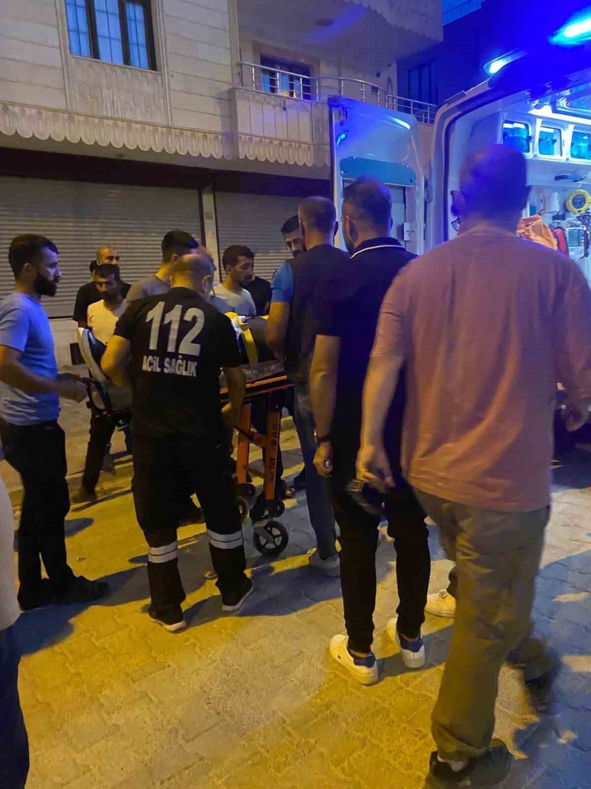 Mardin’in Nusaybin ilçesinde seyir halindeki otomobile açılan ateş sonucu 1