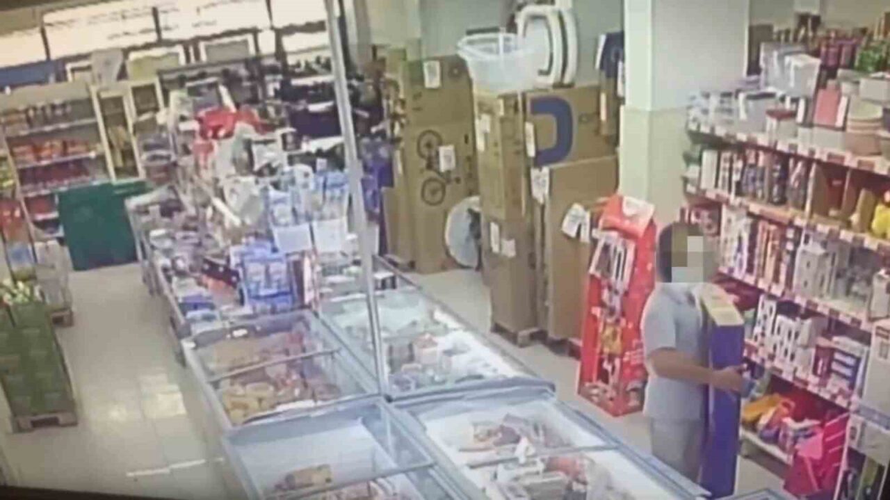 Eskişehir’de bir markette hırsızlık yapan zanlı, polisin takibi sonucu yakalandı