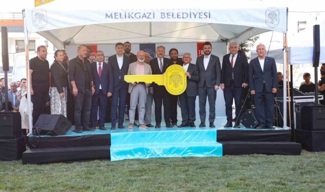 Melikgazi’de toplam 7 bölgede başarılı kentsel dönüşüm çalışmalarına imza atan