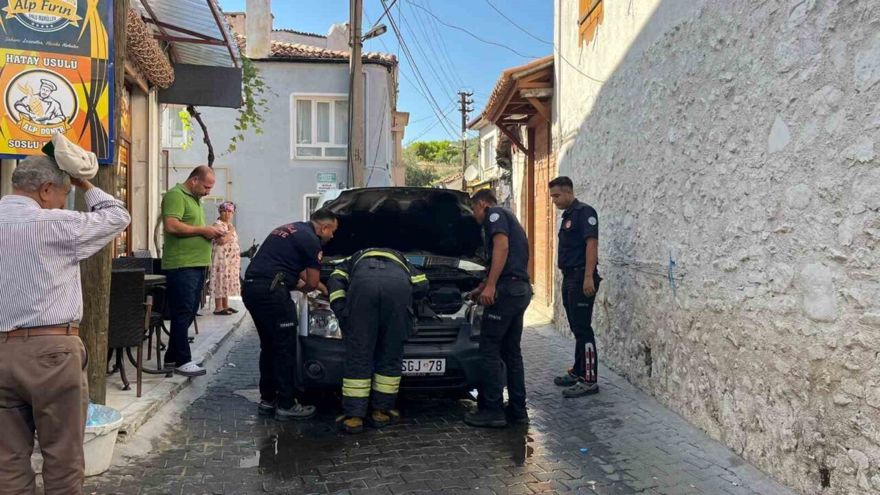 Menteşe Saatli Kule Caddesi’nde 48 SGJ 78 plakalı aracın motor