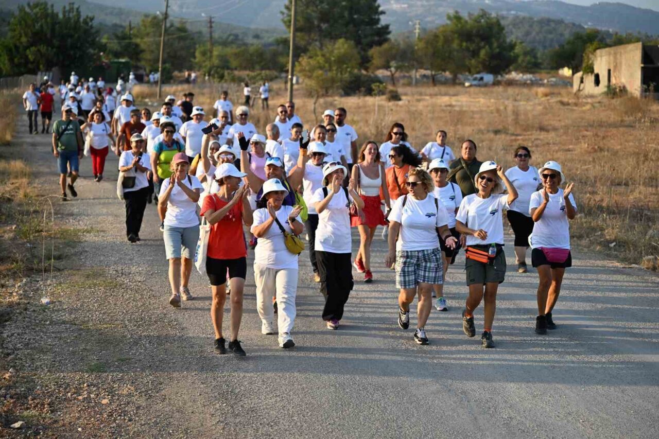 Mersin Büyükşehir Belediyesi, Avrupa Hareketlilik Haftası’nın ilk gününde sahilde spor