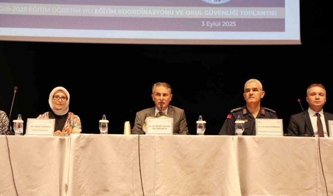 Mersin’de Vali Yardımcısı Ali Murat Kayhan başkanlığında, 2025-2026 Eğitim-Öğretim Yılı