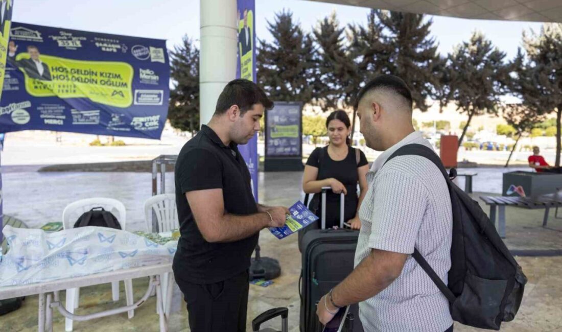Mersin Büyükşehir Belediyesi, üniversite için kente gelen öğrencileri otogarda açtığı