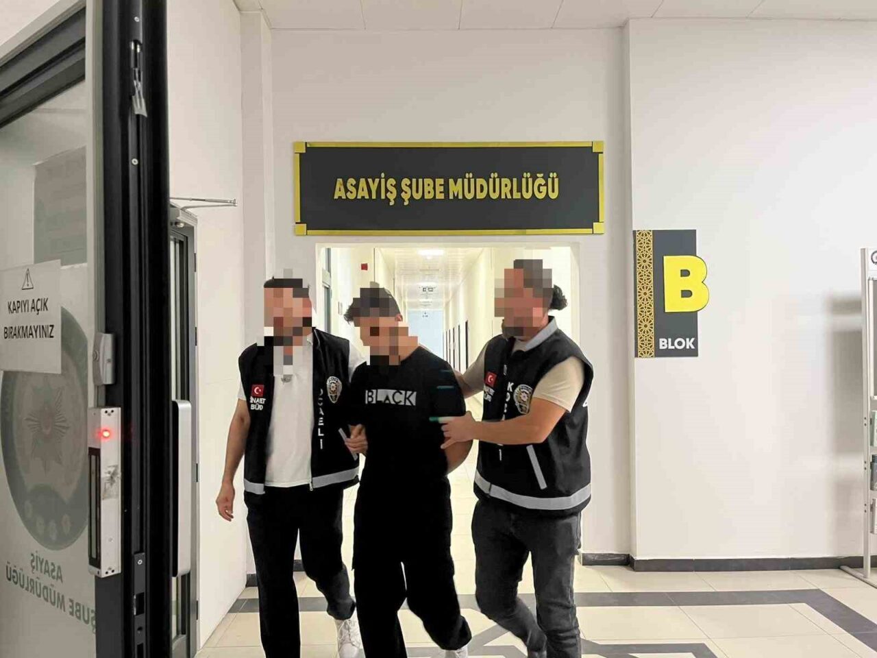 Kocaeli’nin İzmit ilçesinde mesai arkadaşını kesici aletle ağır yaralayan inşaat