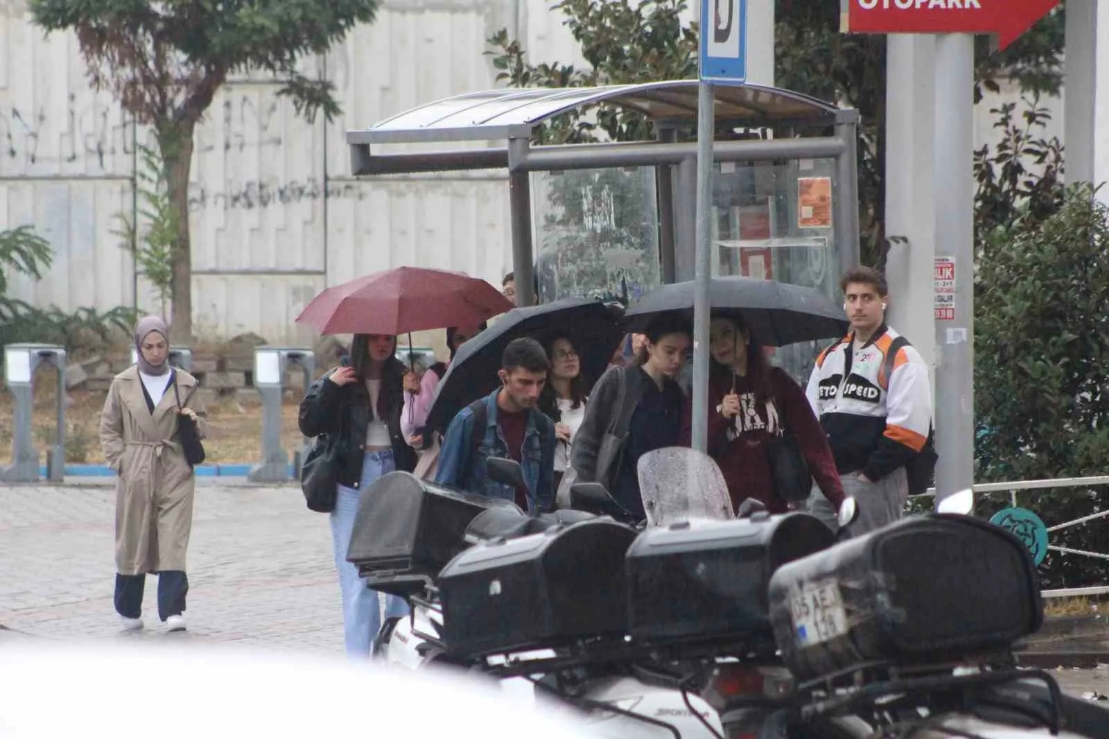 Meteoroloji Genel Müdürlüğü’nün günler öncesinden yaptığı uyarıların ardından Tekirdağ’da yağmur