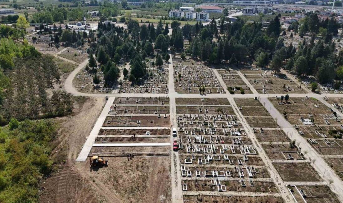 DÜZCE (İHA) – Düzce Belediyesi Mezarlıklar Müdürlüğü tarafından kentteki mezarlıklarda