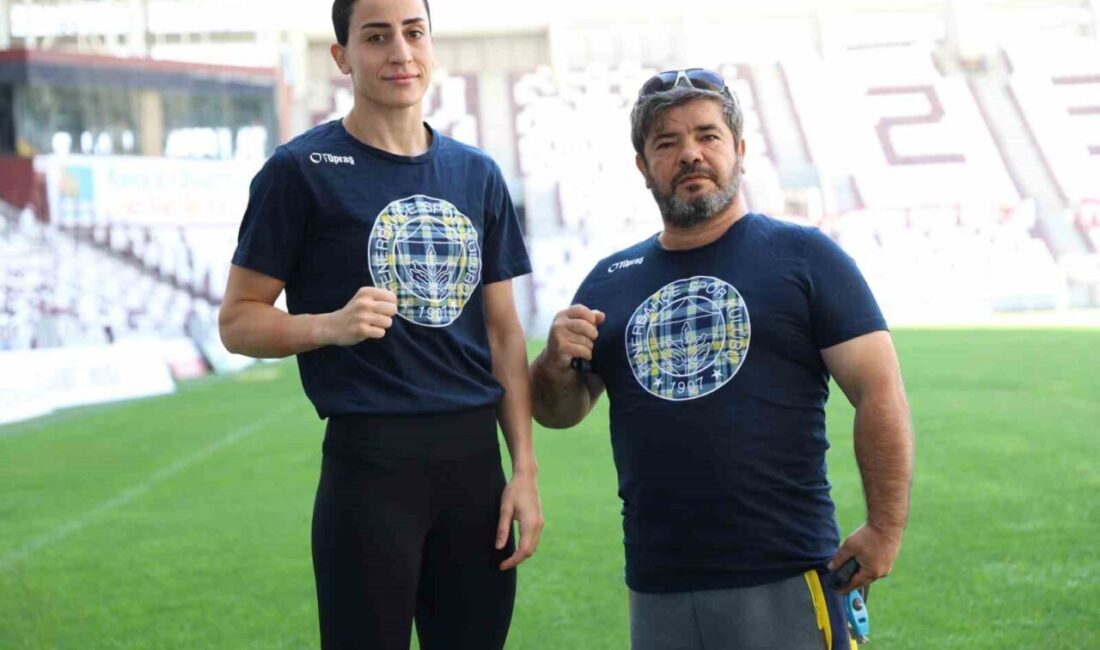 İngiltere’de yapılan Dünya Boks Şampiyonası’nda mücadele eden milli boksör Gizem